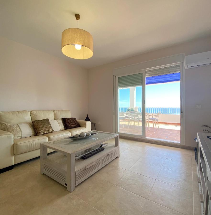 Apartment Residencial Oasis 3 *